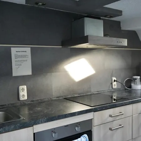 M&e Apartment *