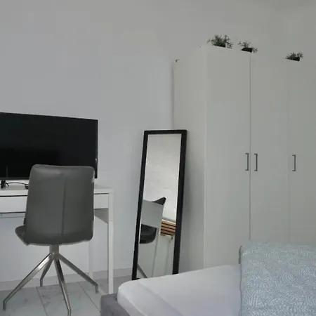 M&e Apartment *