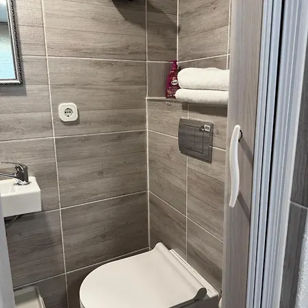 Apartment M&e *