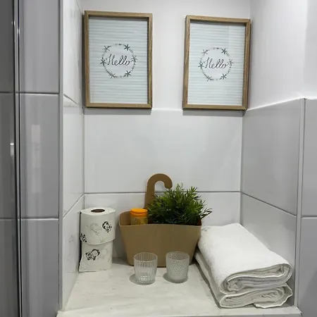 Apartament M & E