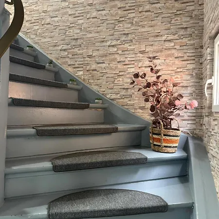 Apartament M & E *