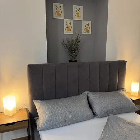 Apartament M & E